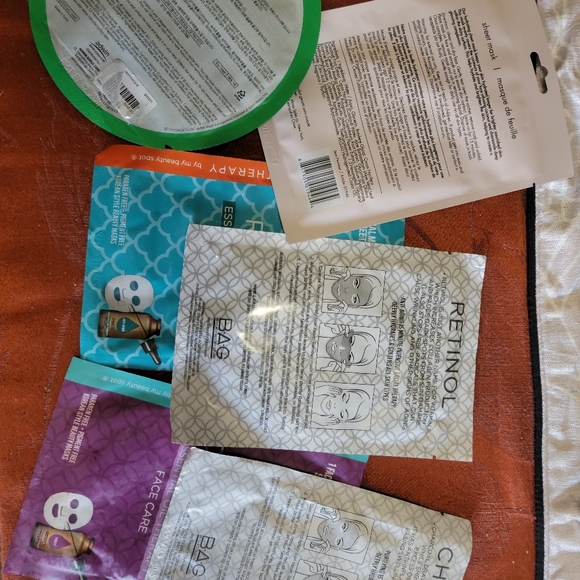 Face masks - Picture 2 of 4